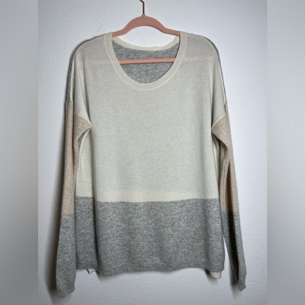 Stripe Knit Jumper soft warm Sweater Crewneck size L White Gray Tan